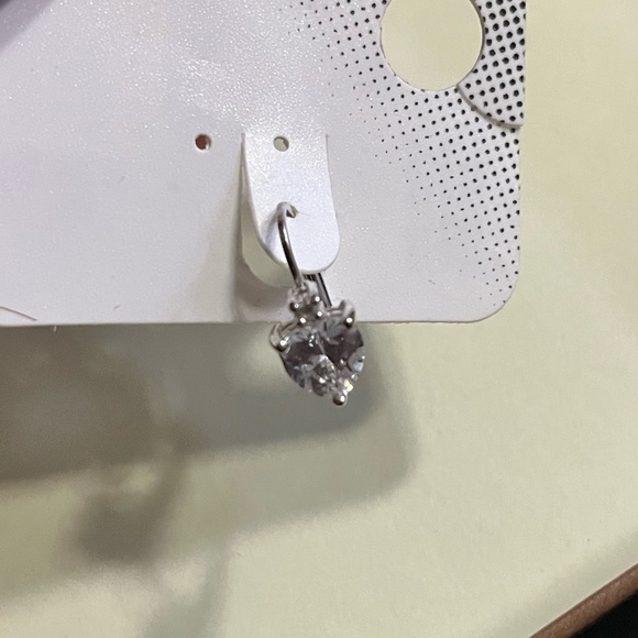 Drop hoop earring - Picture 2 of 2